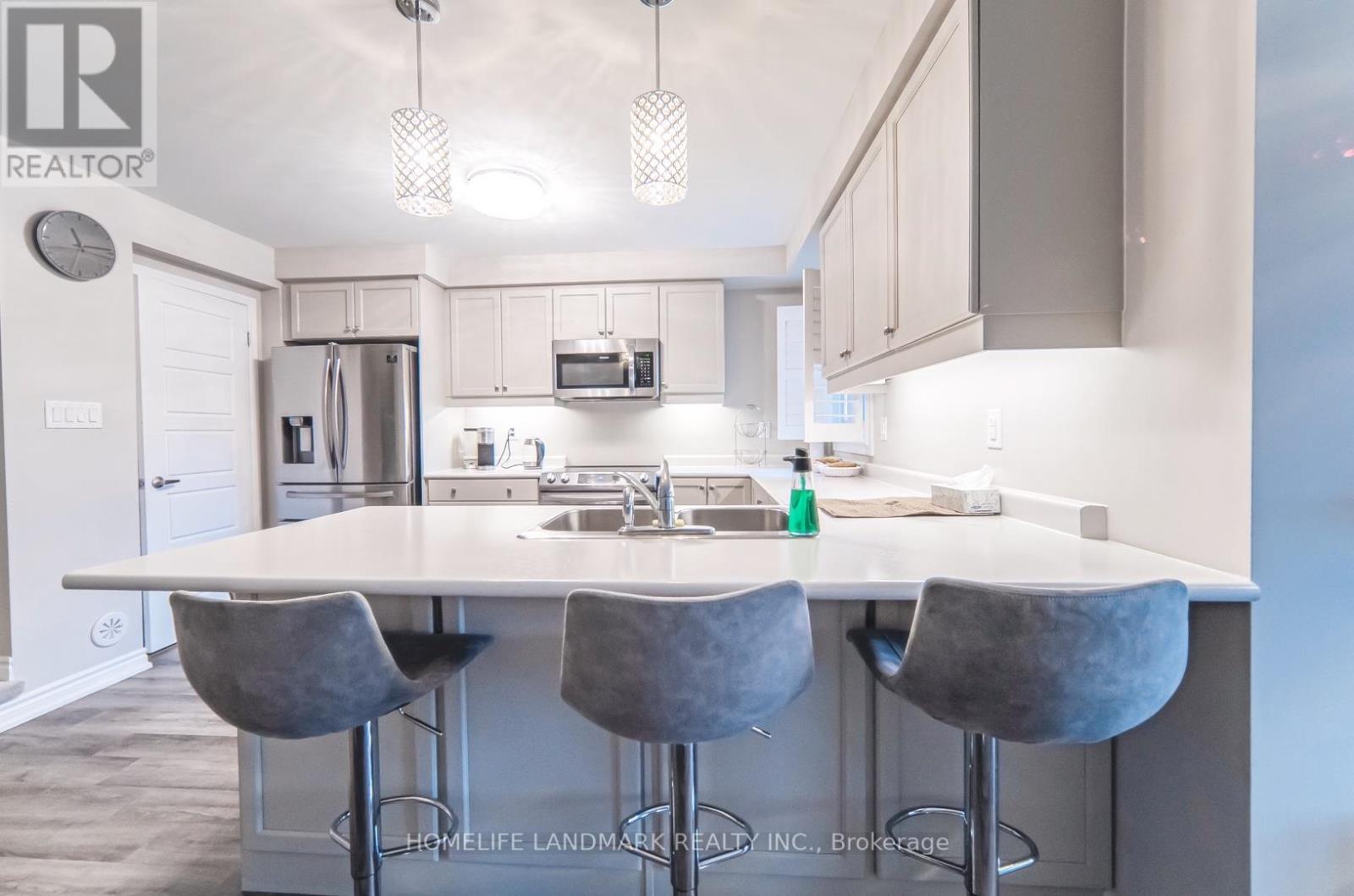 875 Cactus Point, Milton, Ontario  L9T 2X5 - Photo 3 - W12754194