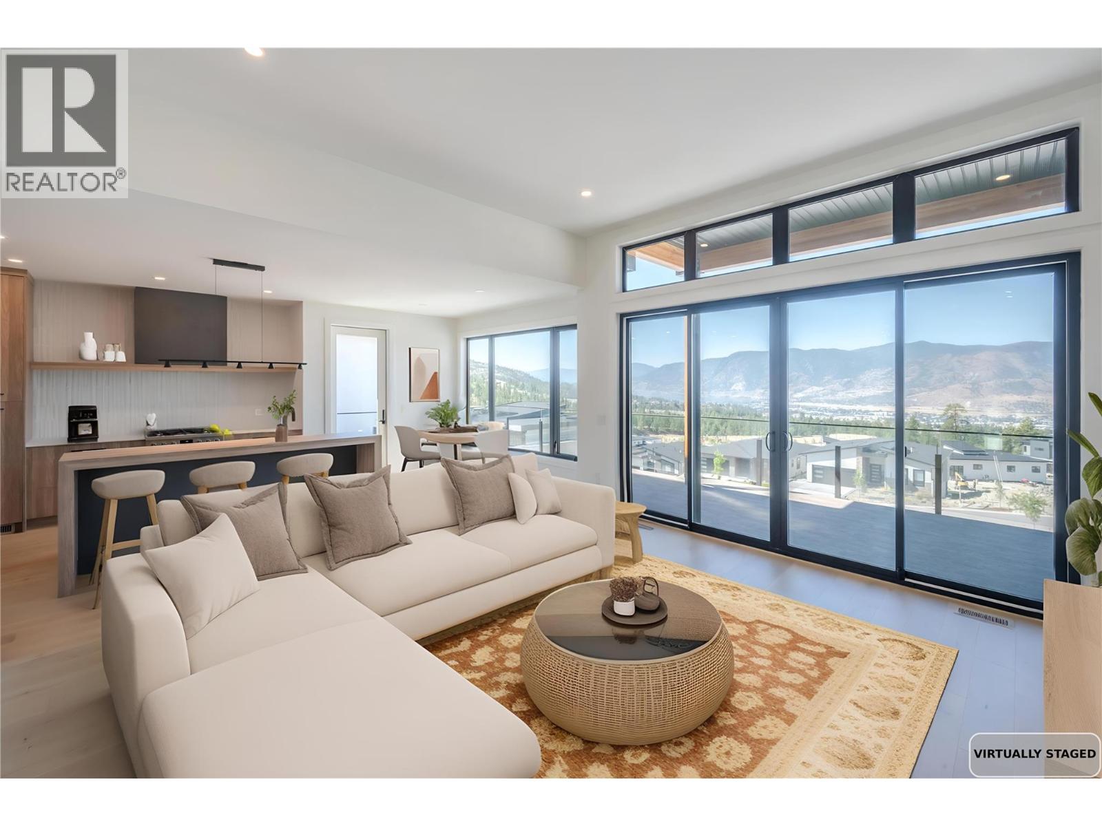 1075 Elk Street Penticton Photo 2