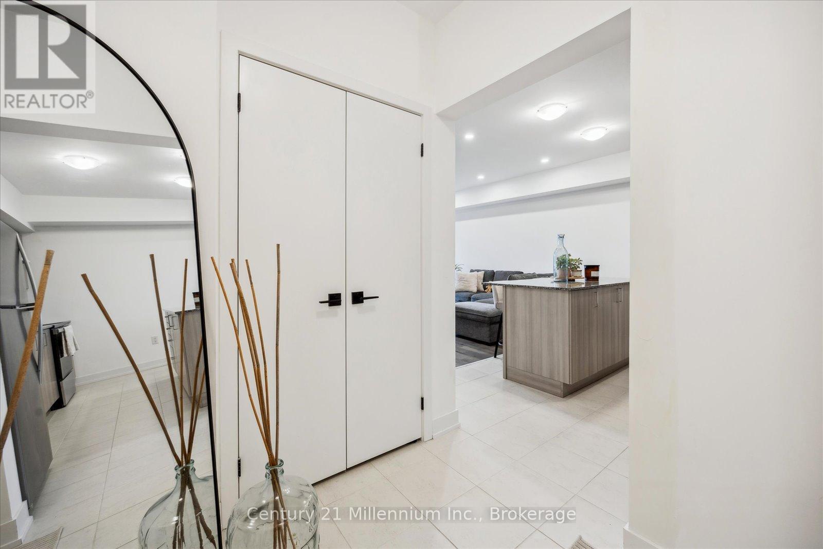 409 - 10 Culinary Lane, Barrie, Ontario  L9J 0K2 - Photo 7 - S12754286