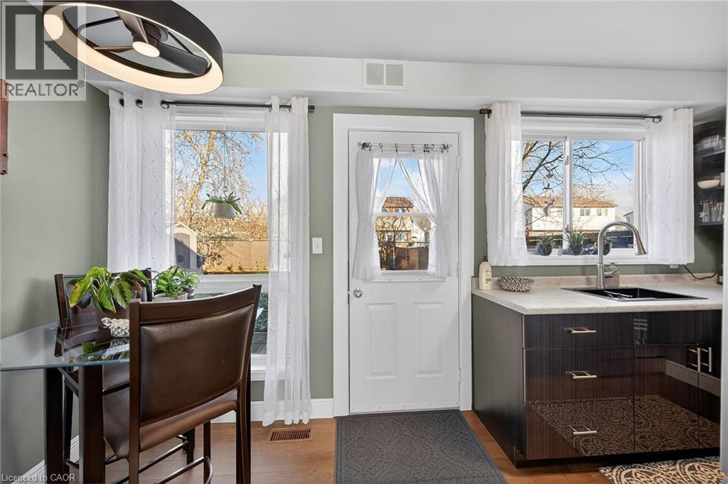 527 Main Street E, Dunnville, Ontario  N1A 2Y5 - Photo 17 - 40802701