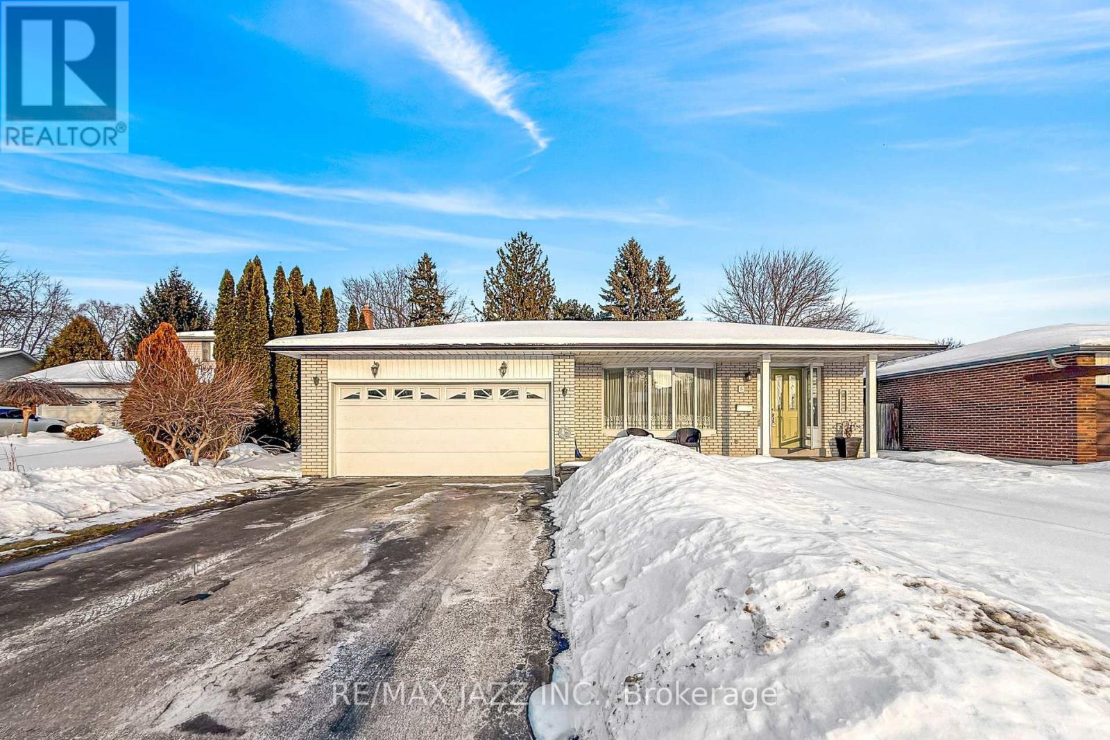 5 Dingley Court, Ajax, Ontario  L1S 6B5 - Photo 1 - E12754430