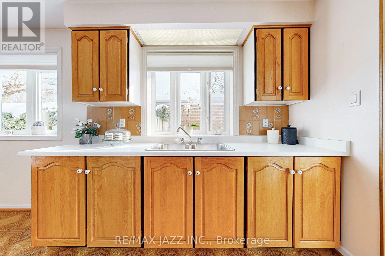 5 Dingley Court, Ajax, Ontario  L1S 6B5 - Photo 14 - E12754430