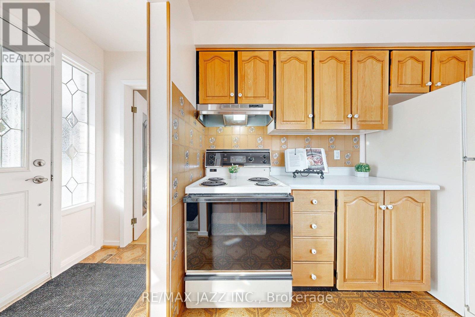 5 Dingley Court, Ajax, Ontario  L1S 6B5 - Photo 15 - E12754430