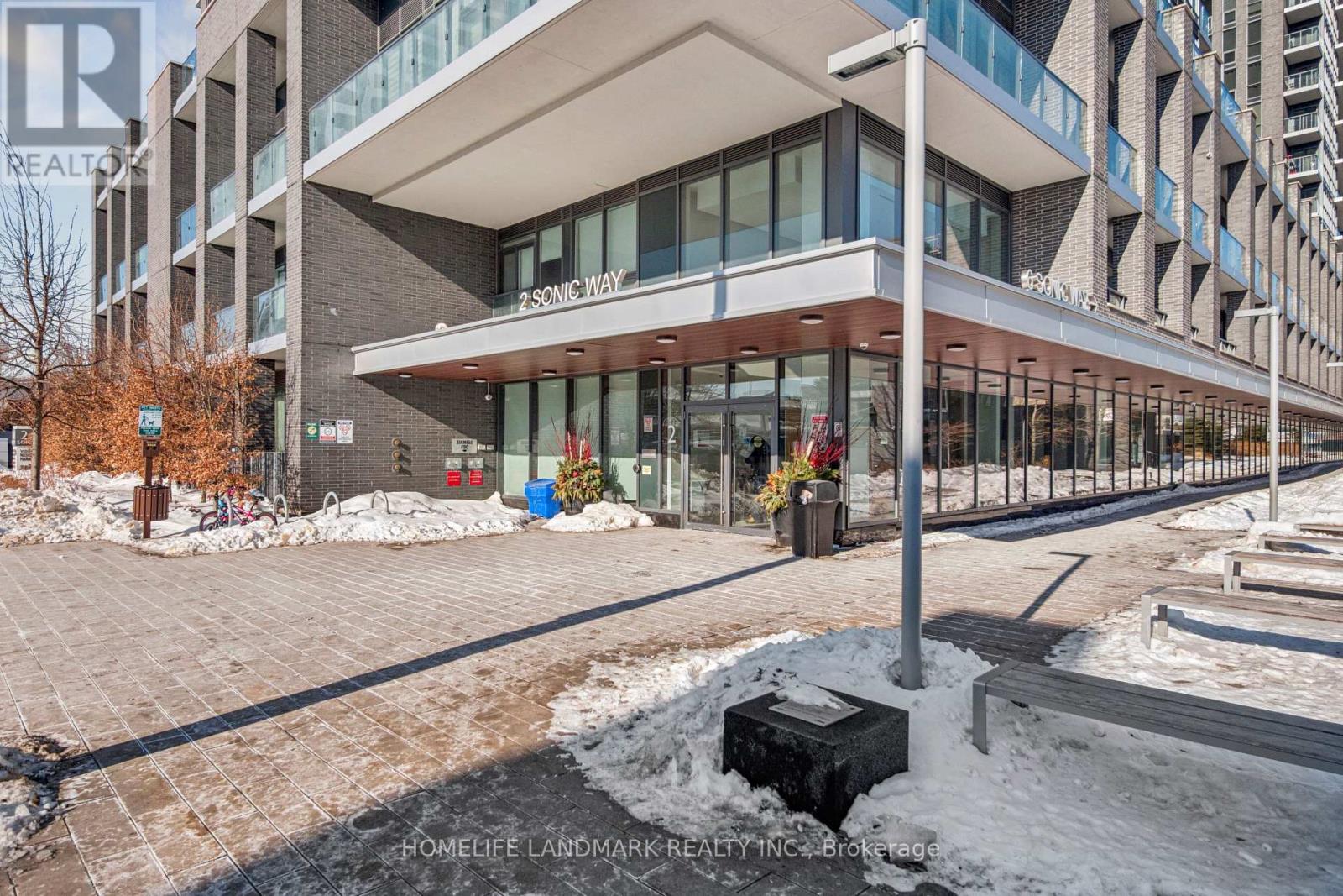 1506 - 2 Sonic Way, Toronto, Ontario  M3C 0P1 - Photo 4 - C12751946