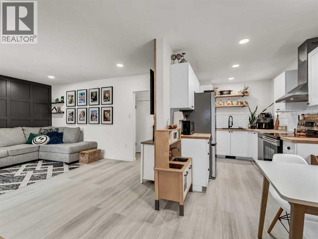 27 11 Street Sw, Medicine Hat, Alberta  T1A 4R9 - Photo 12 - A2282176