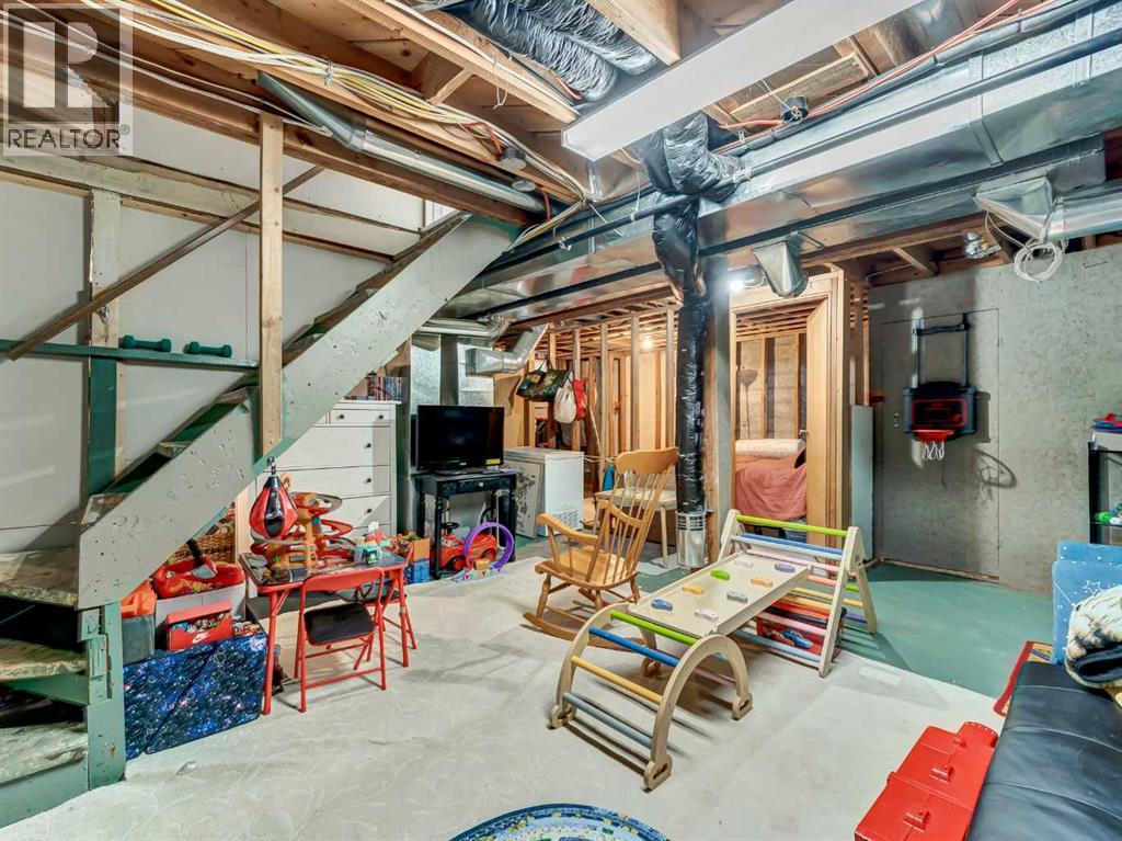 27 11 Street Sw, Medicine Hat, Alberta  T1A 4R9 - Photo 23 - A2282176