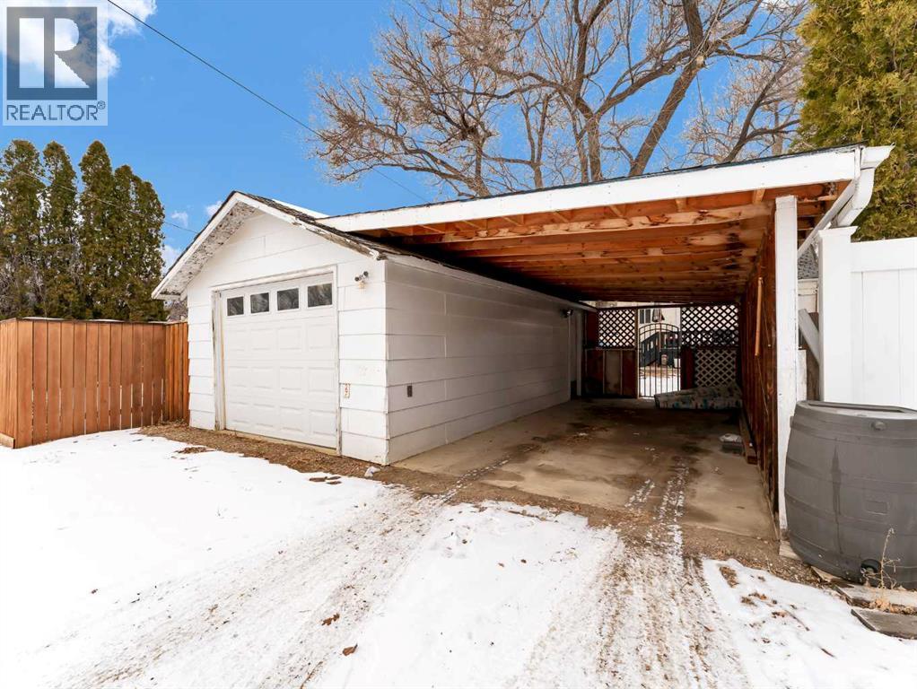 27 11 Street Sw, Medicine Hat, Alberta  T1A 4R9 - Photo 32 - A2282176