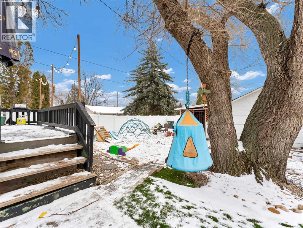 27 11 Street Sw, Medicine Hat, Alberta  T1A 4R9 - Photo 29 - A2282176