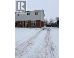 106 LARKWOOD STREET, Wallaceburg, Ontario