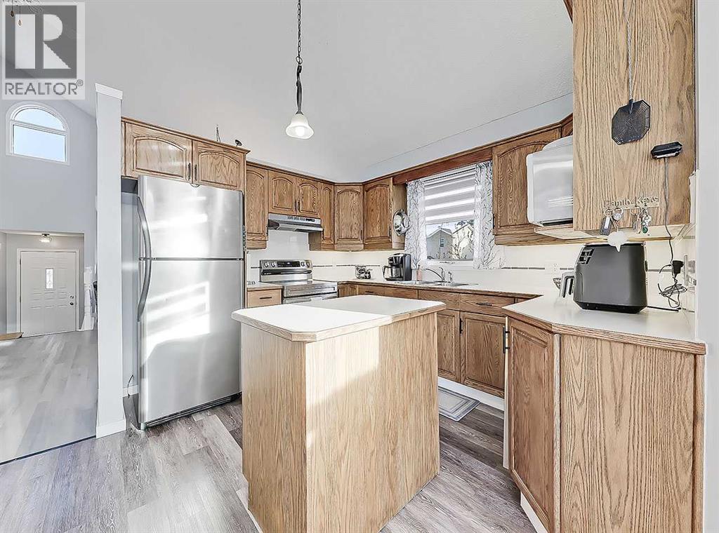 9 Hunters Mews, Okotoks, Alberta  T1S 1M2 - Photo 4 - A2282625