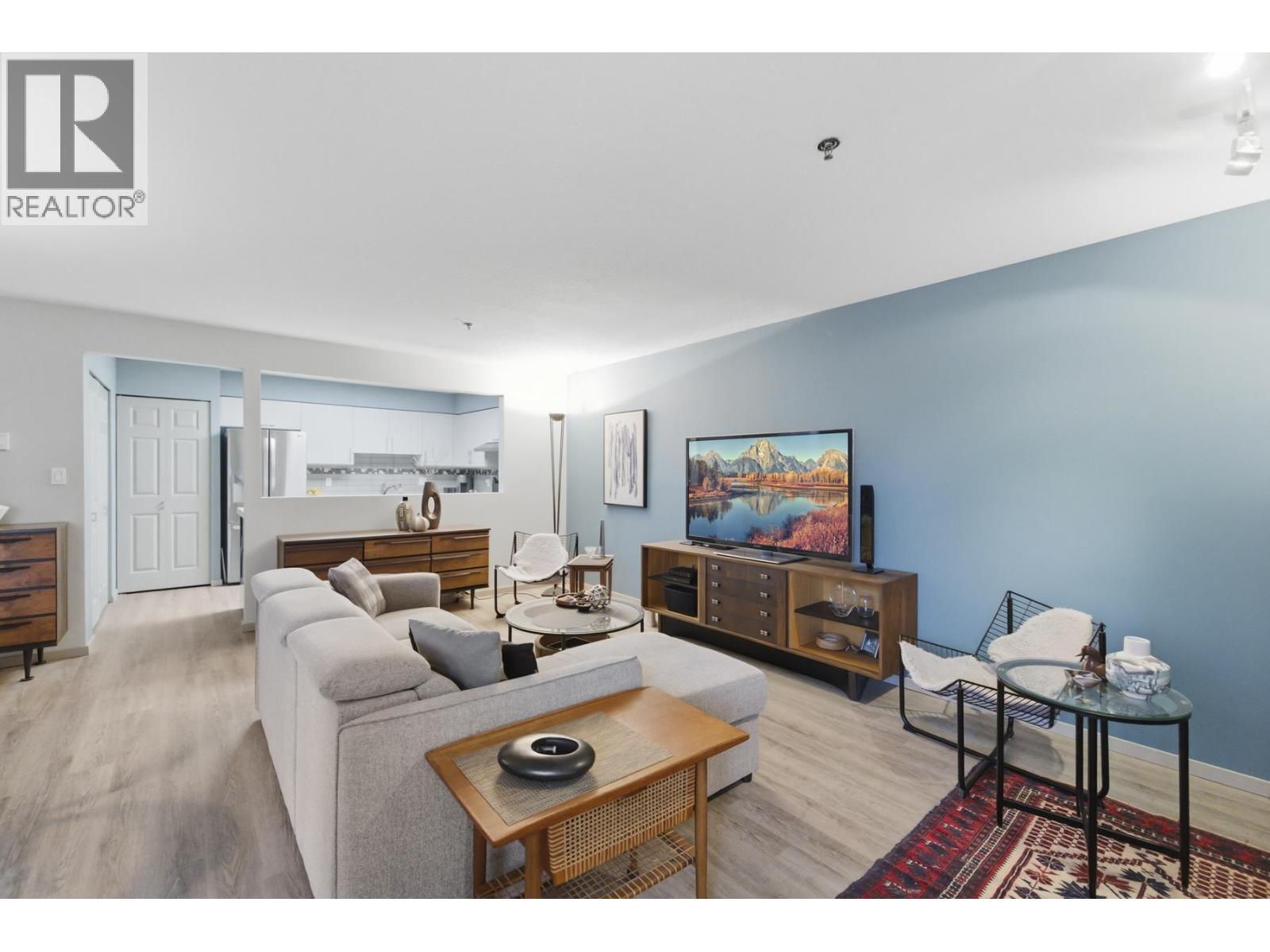 301 1148 Westwood Street, Coquitlam, British Columbia  V3B 4S4 - Photo 5 - R3085997