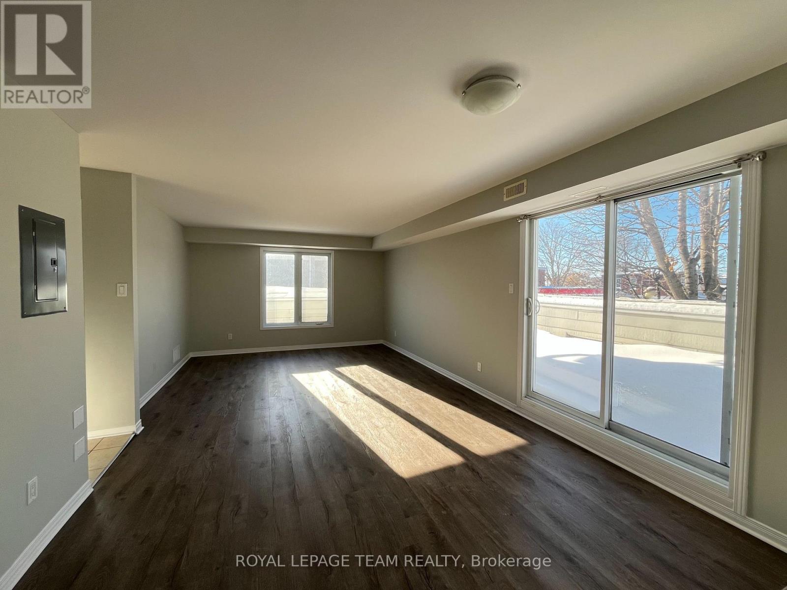 A - 201 Rochester Street, Ottawa, Ontario  K1R 6V1 - Photo 4 - X12754460