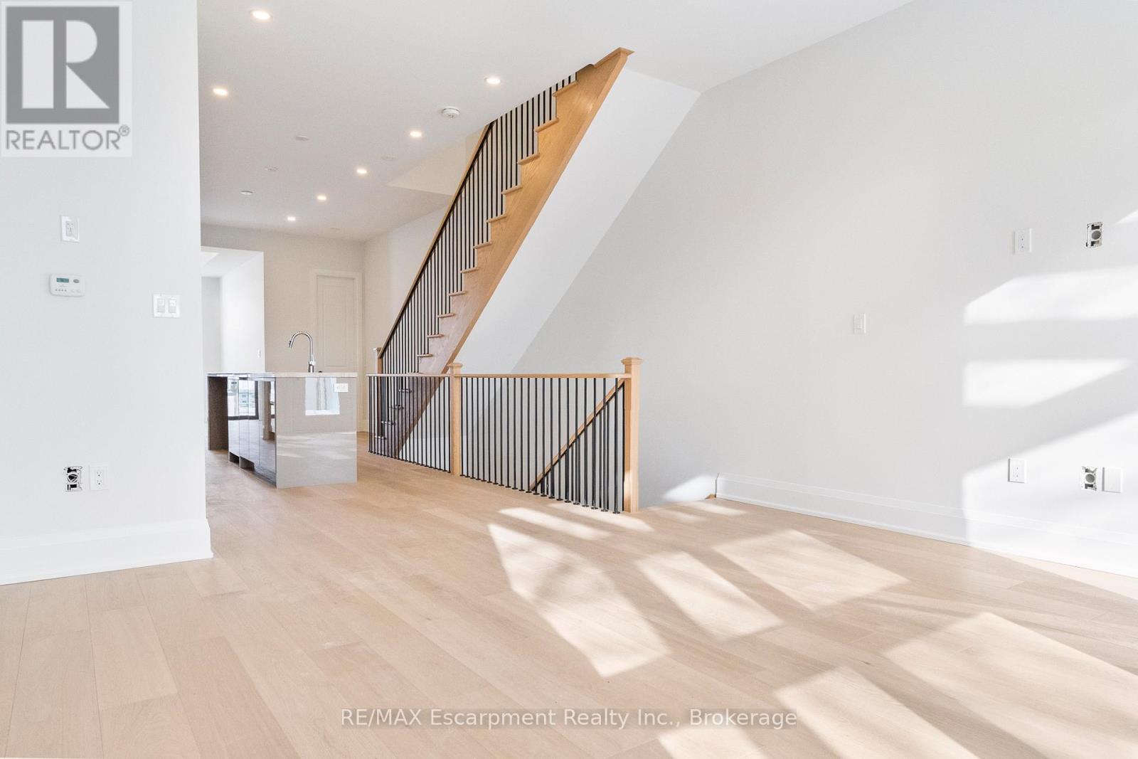 6 - 138 East Street, Oakville, Ontario  L6L 0H9 - Photo 15 - W12754328