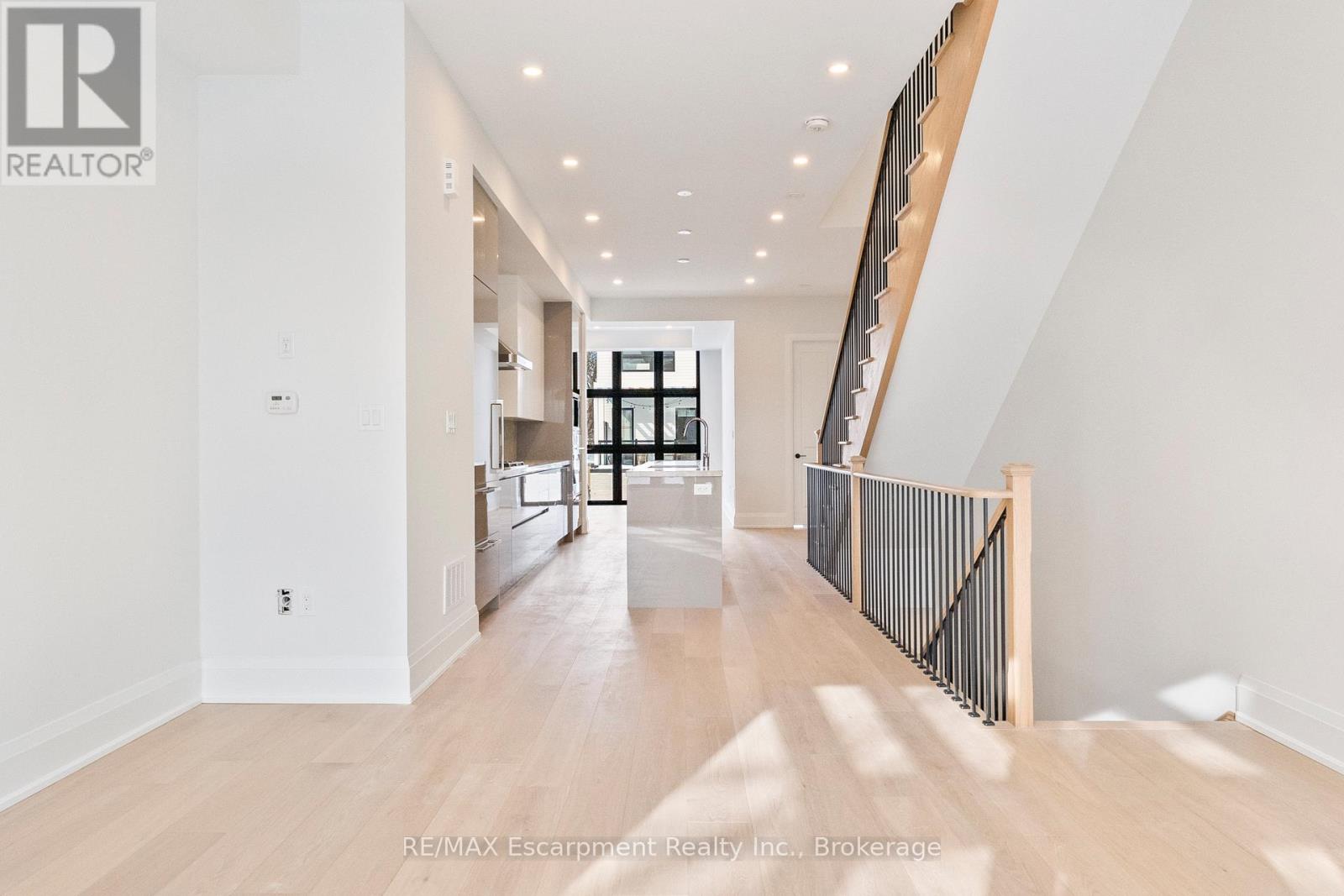 6 - 138 East Street, Oakville, Ontario  L6L 0H9 - Photo 16 - W12754328