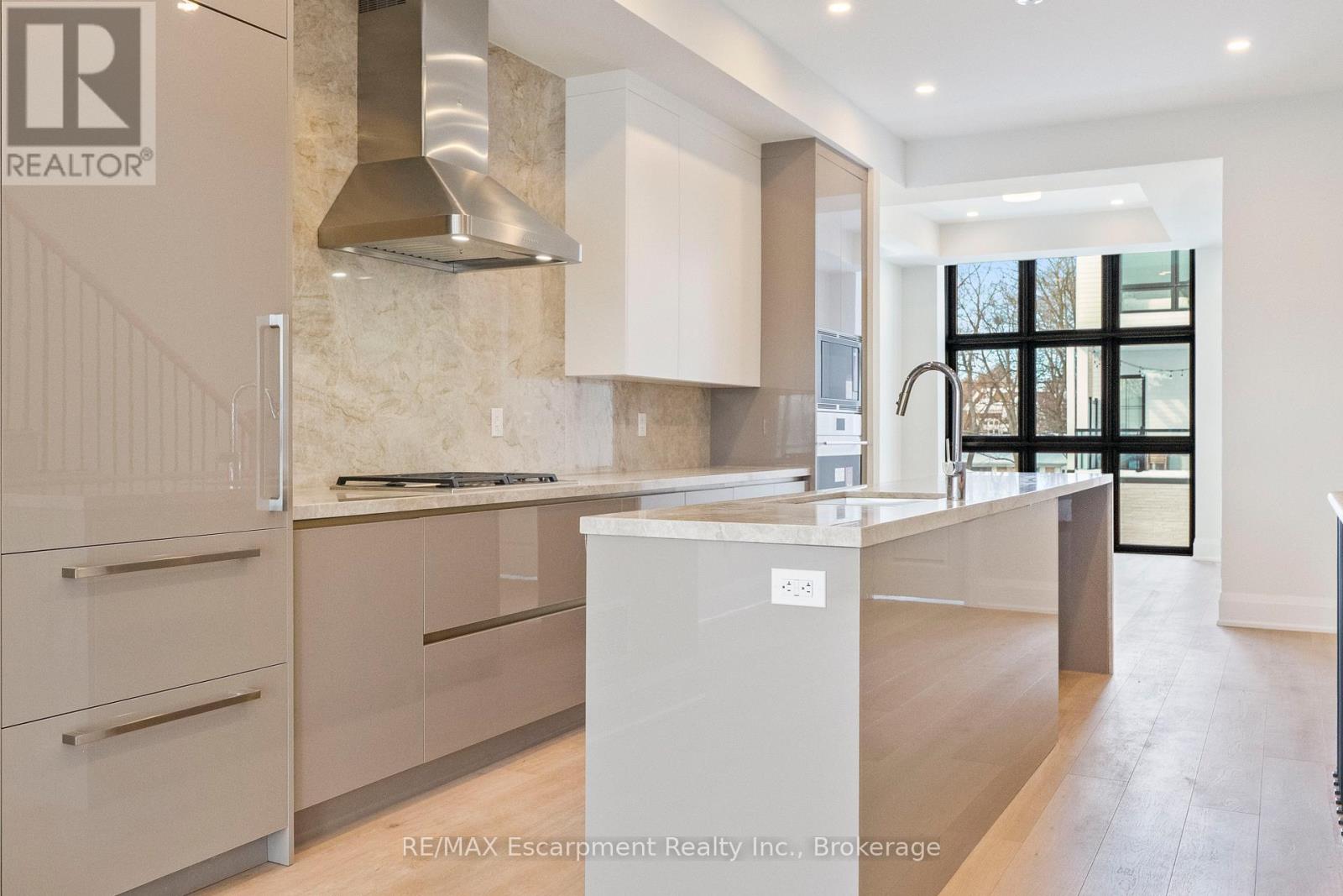 6 - 138 East Street, Oakville, Ontario  L6L 0H9 - Photo 17 - W12754328