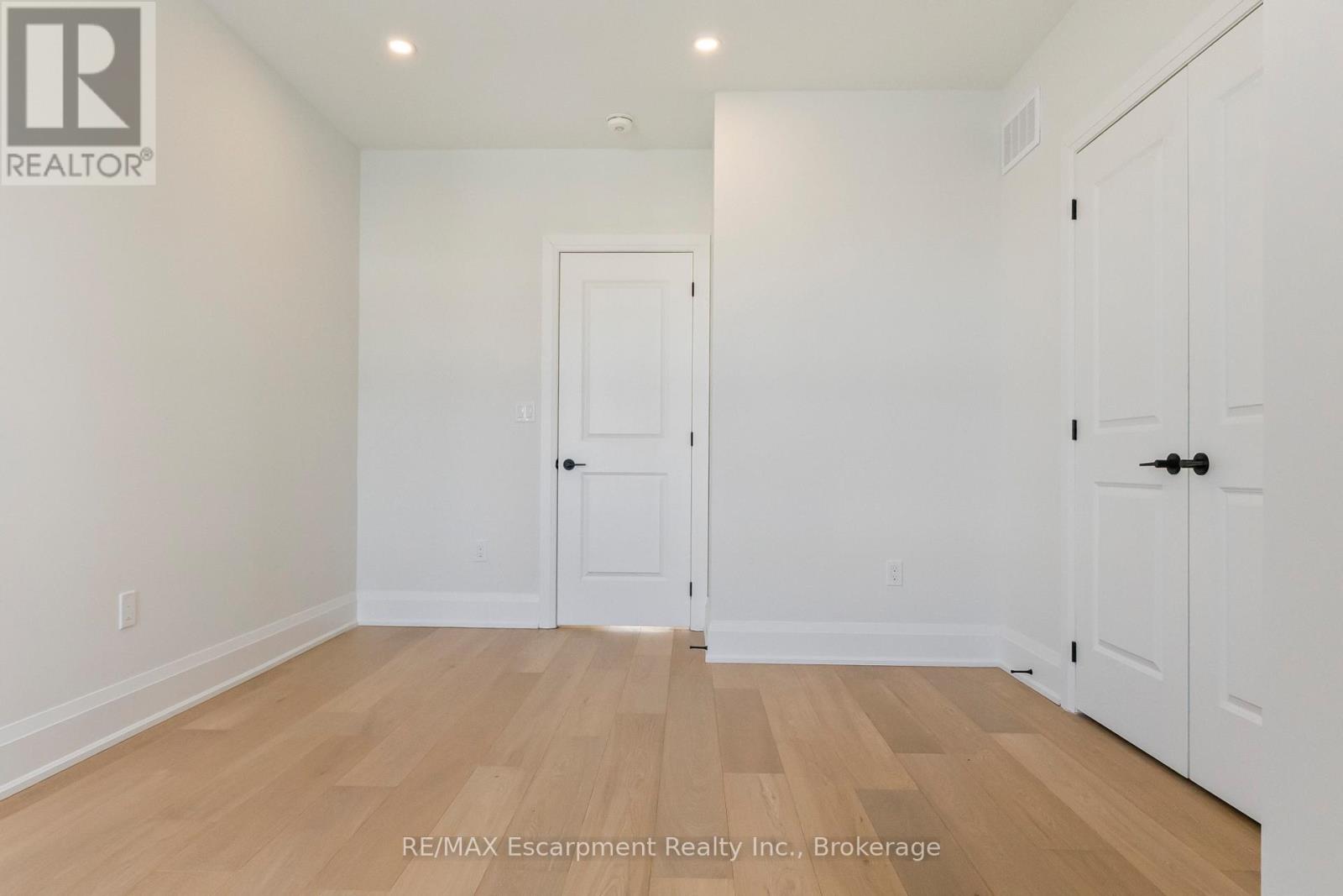 6 - 138 East Street, Oakville, Ontario  L6L 0H9 - Photo 29 - W12754328