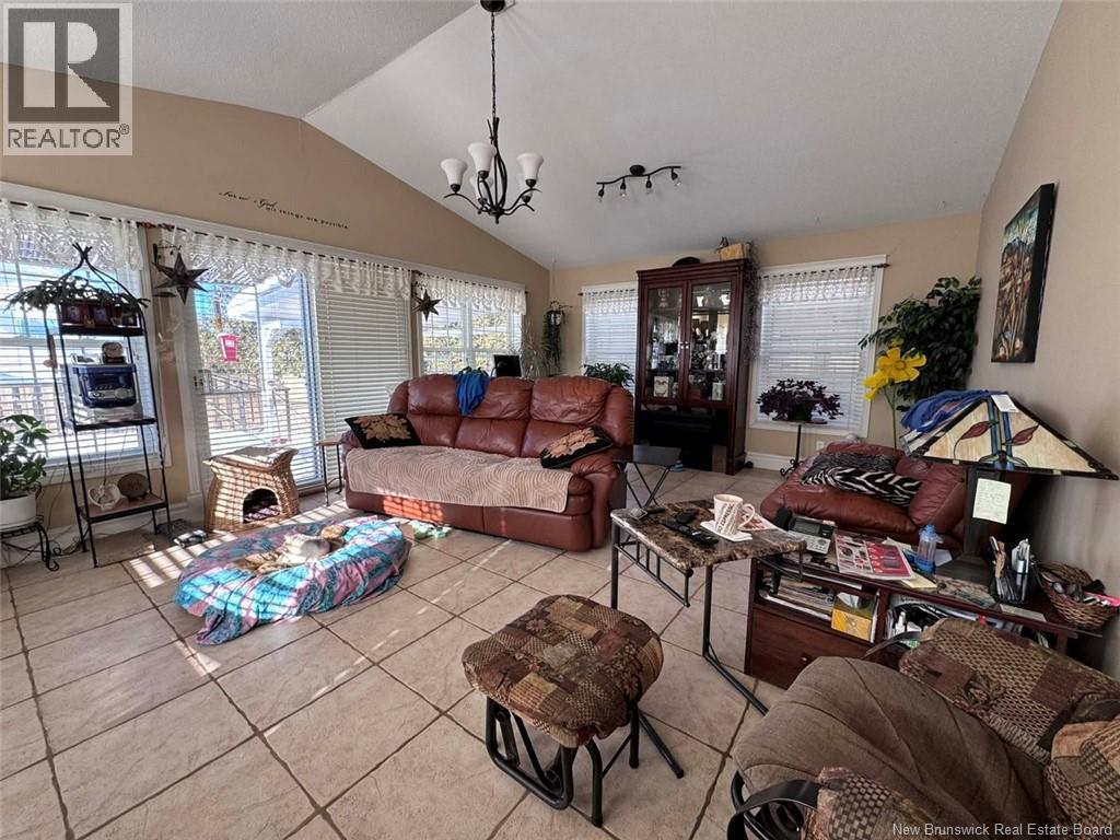 42 39th Avenue, Edmundston, New Brunswick  E3V 2X2 - Photo 6 - NB133103