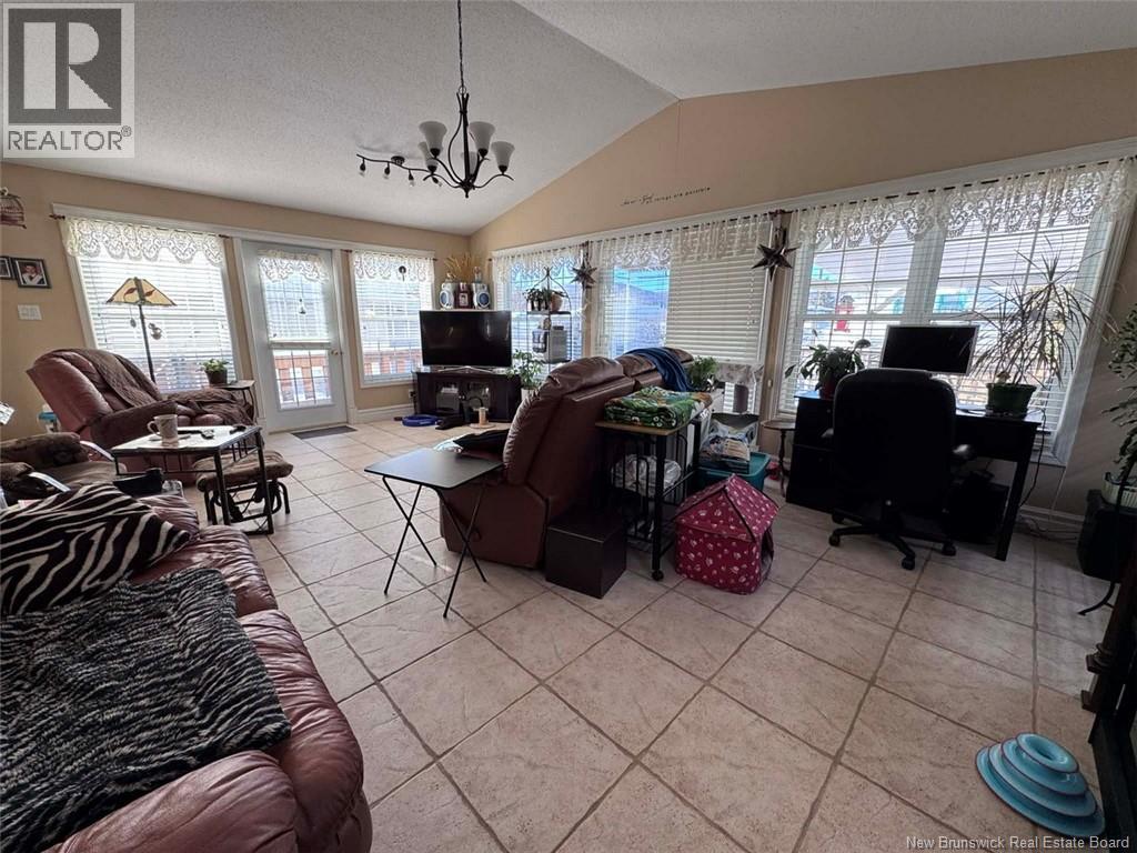 42 39th Avenue, Edmundston, New Brunswick  E3V 2X2 - Photo 7 - NB133103