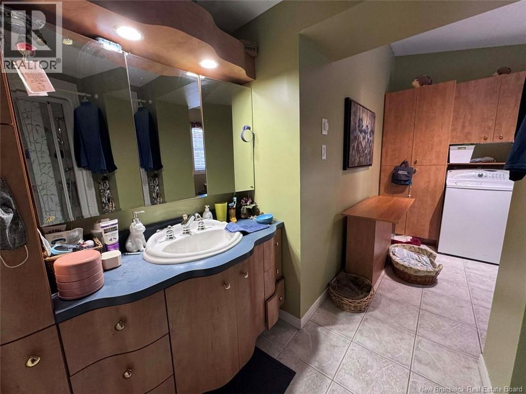 42 39th Avenue, Edmundston, New Brunswick  E3V 2X2 - Photo 8 - NB133103