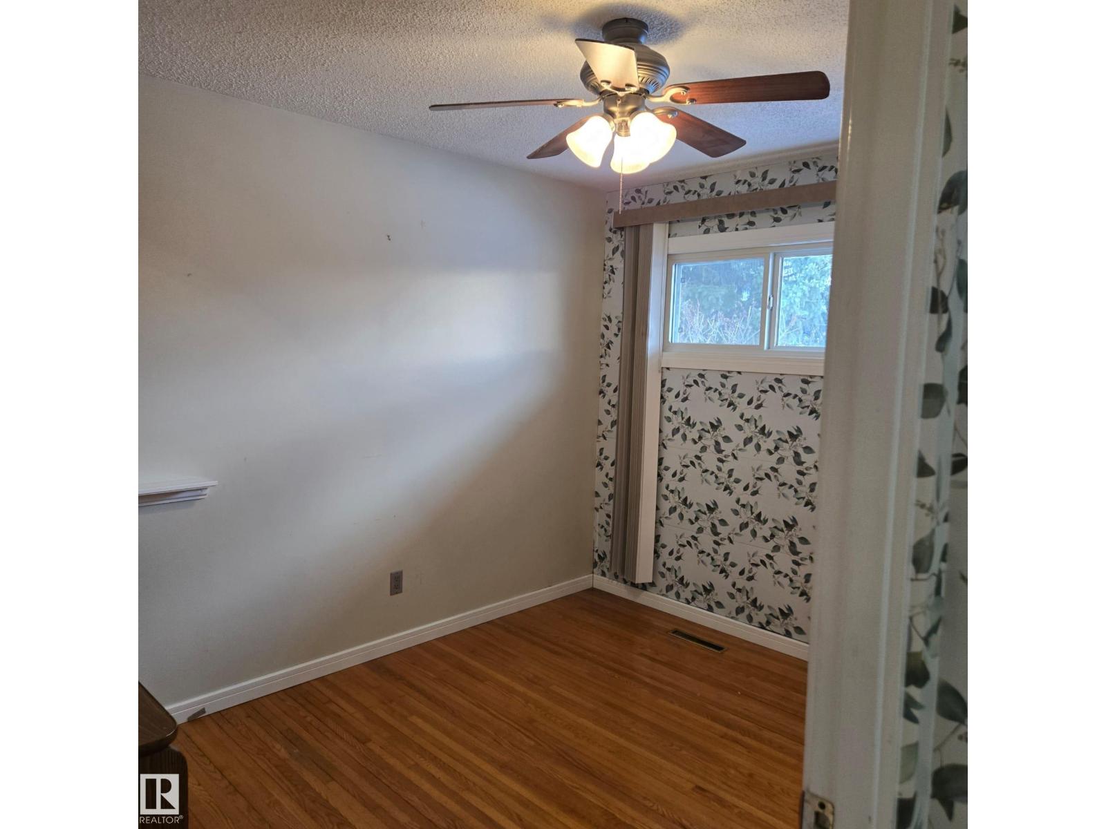 10966 158 St Nw, Edmonton, Alberta  T5P 2R9 - Photo 7 - E4470114