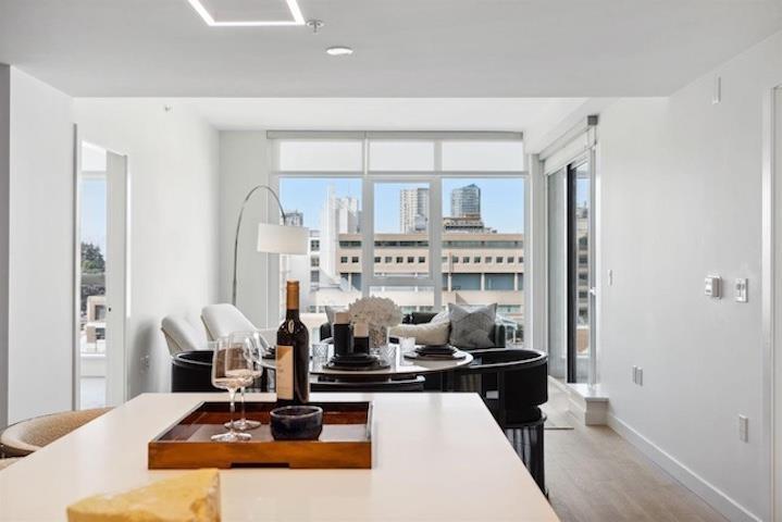 711 1526 Finlay Street, White Rock, British Columbia  V4B 4L9 - Photo 3 - R3085960