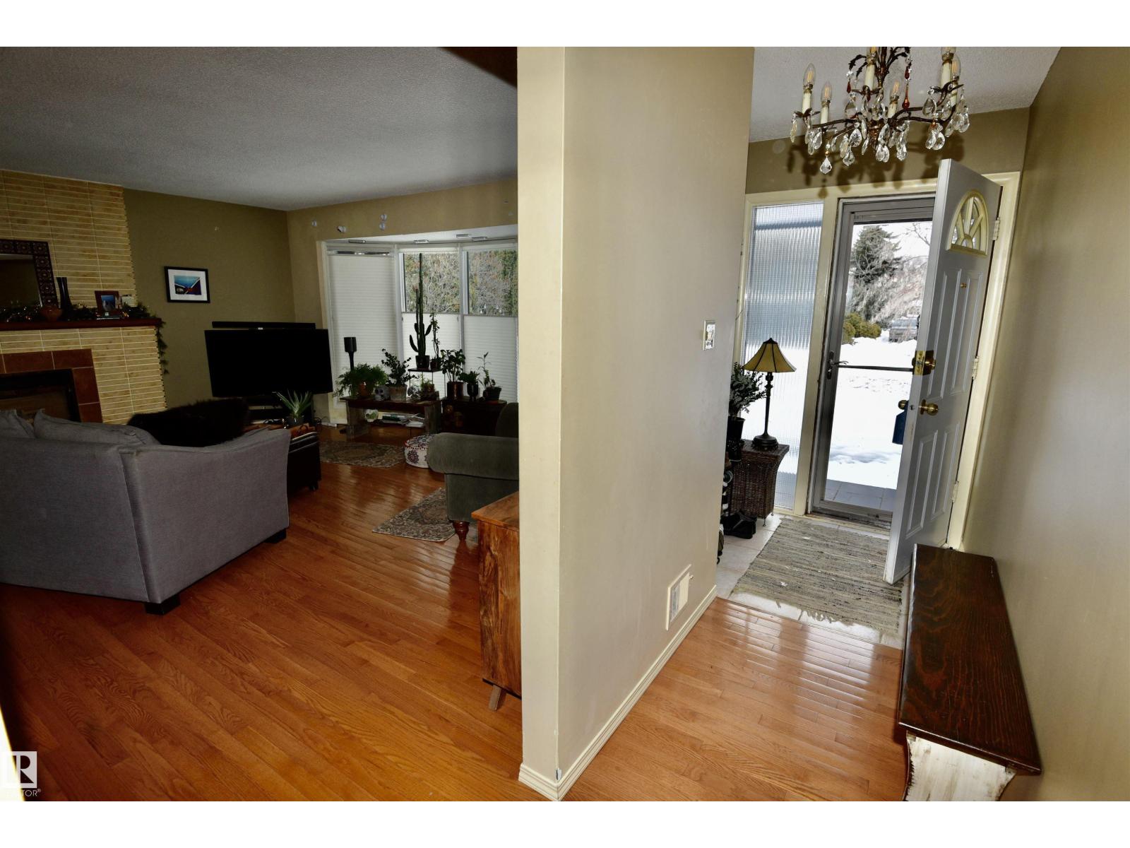 13910 101a Av Nw, Edmonton, Alberta  T5N 0L2 - Photo 3 - E4462846