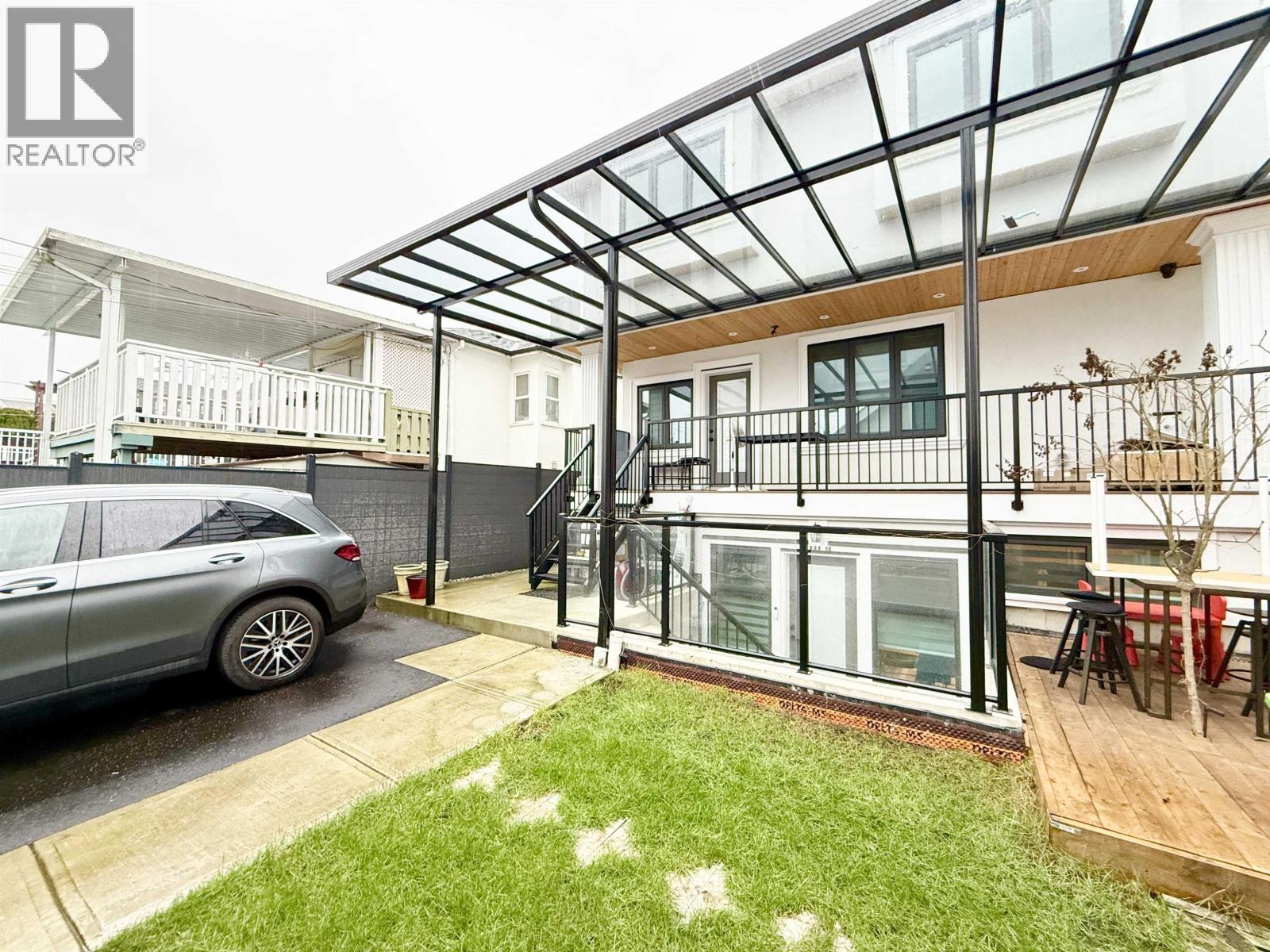 Listing Picture 29 of 37 : 2931 E 28TH AVENUE, Vancouver / 溫哥華 - 魯藝地產 Yvonne Lu Group - MLS Medallion Club Member