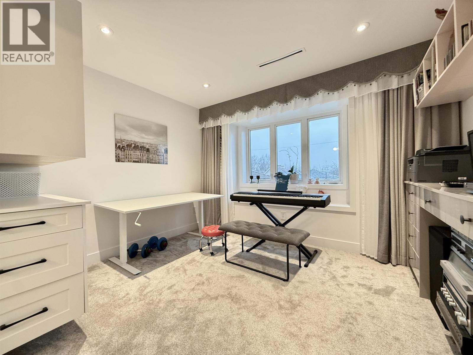 Listing Picture 17 of 37 : 2931 E 28TH AVENUE, Vancouver / 溫哥華 - 魯藝地產 Yvonne Lu Group - MLS Medallion Club Member