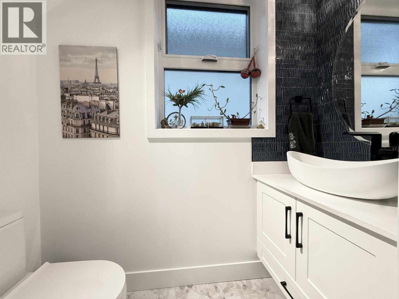 Listing Picture 8 of 37 : 2931 E 28TH AVENUE, Vancouver / 溫哥華 - 魯藝地產 Yvonne Lu Group - MLS Medallion Club Member