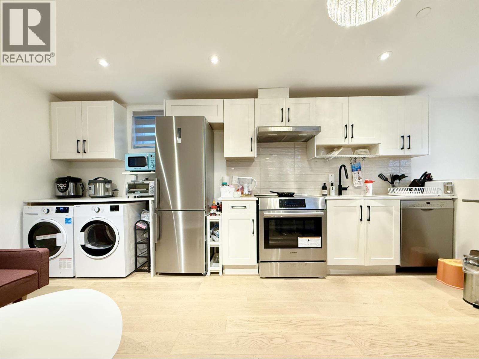 Listing Picture 23 of 37 : 2931 E 28TH AVENUE, Vancouver / 溫哥華 - 魯藝地產 Yvonne Lu Group - MLS Medallion Club Member