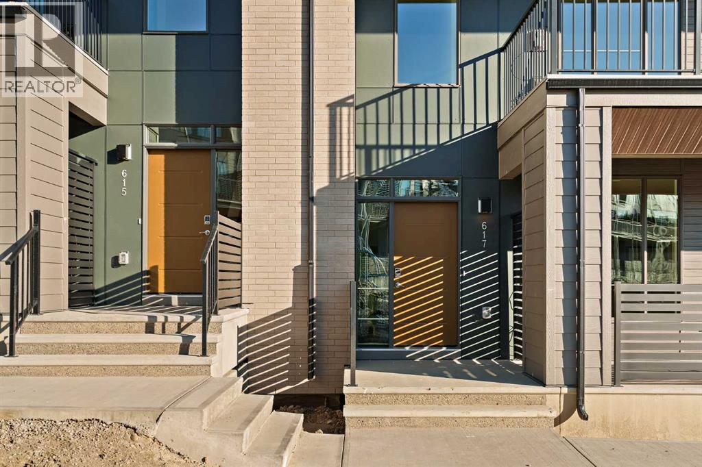 617 Sovereign Common Sw, Calgary, Alberta  T3C 3Y3 - Photo 2 - A2279501