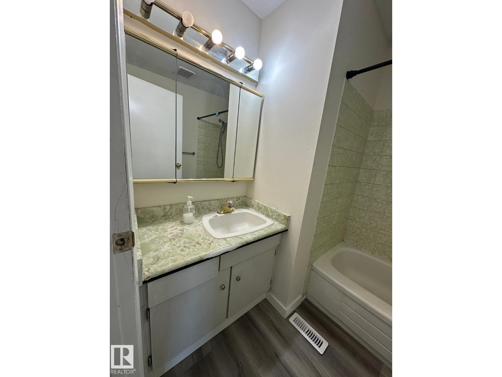 5462 38a Av Nw, Edmonton, Alberta  T6L 2H4 - Photo 16 - E4470823