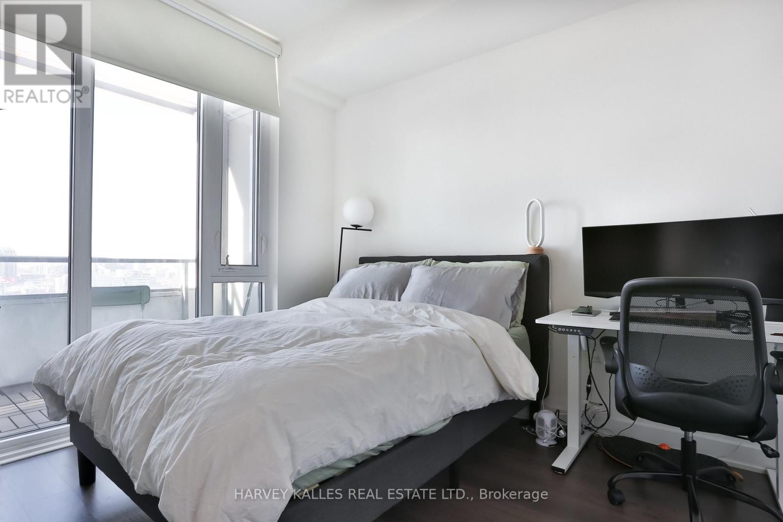 1511w - 27 Bathurst Street, Toronto, Ontario  M5V 2P1 - Photo 3 - C12754274