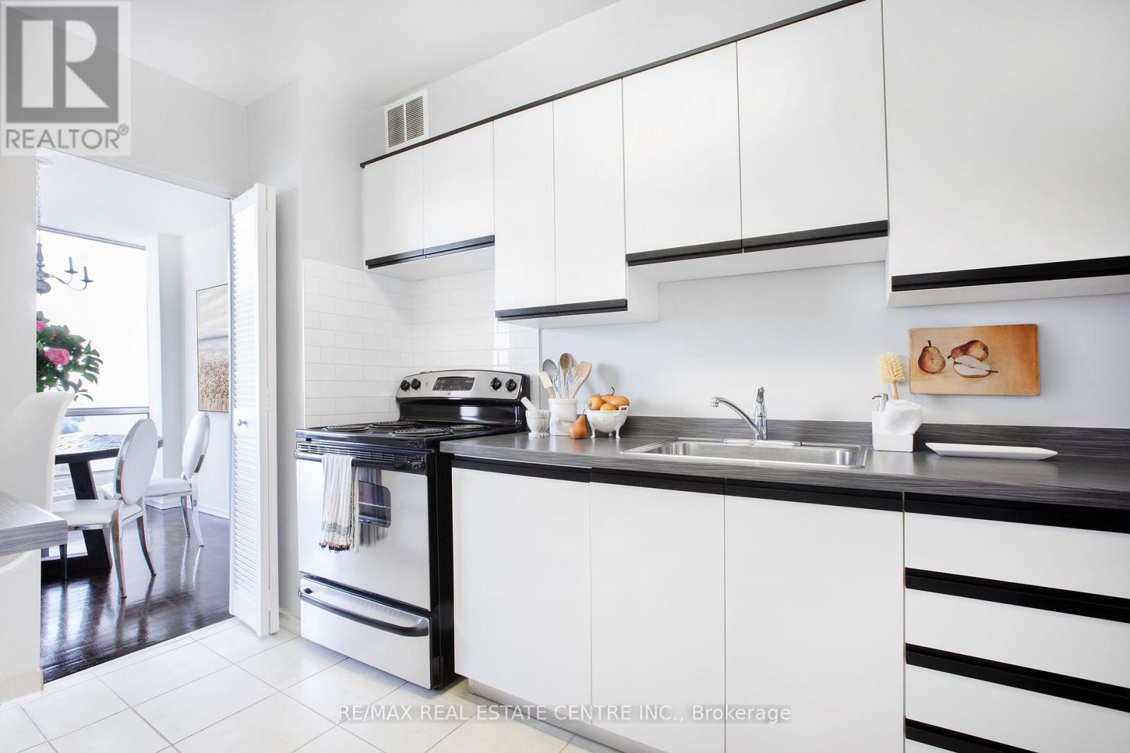 1009 - 50 Graydon Hall Drive, Toronto, Ontario  M3A 3A5 - Photo 11 - C12754320