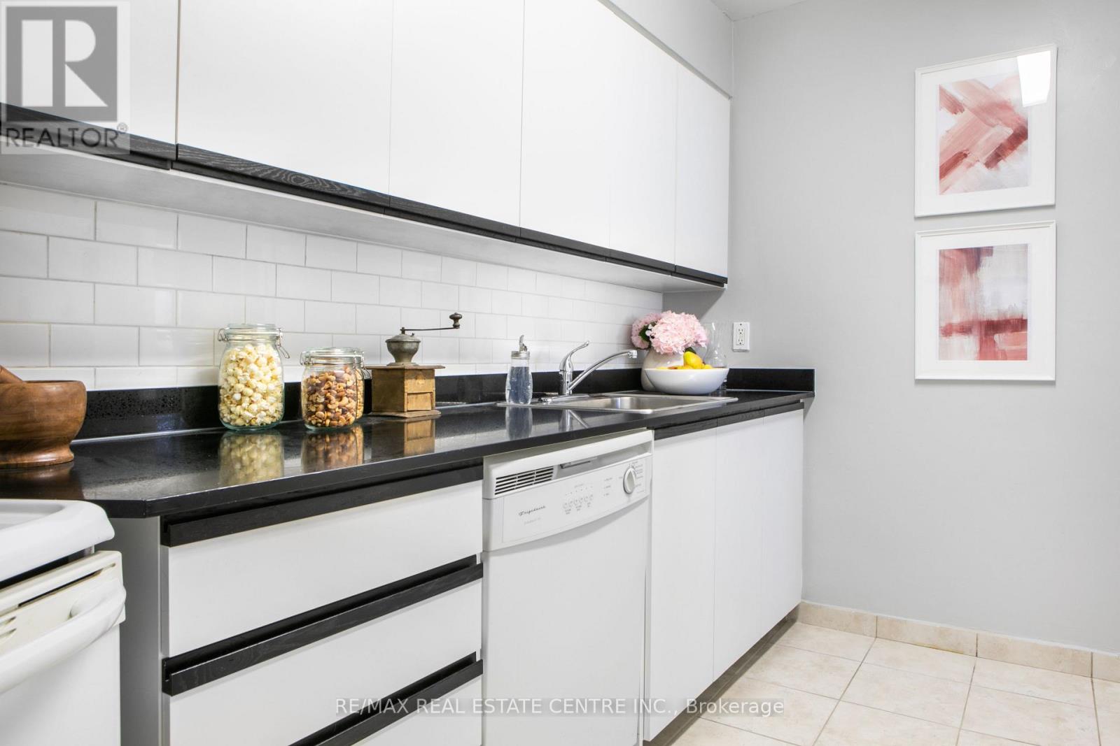 1009 - 100 Graydon Hall Drive, Toronto, Ontario  M3A 3A8 - Photo 14 - C12754388