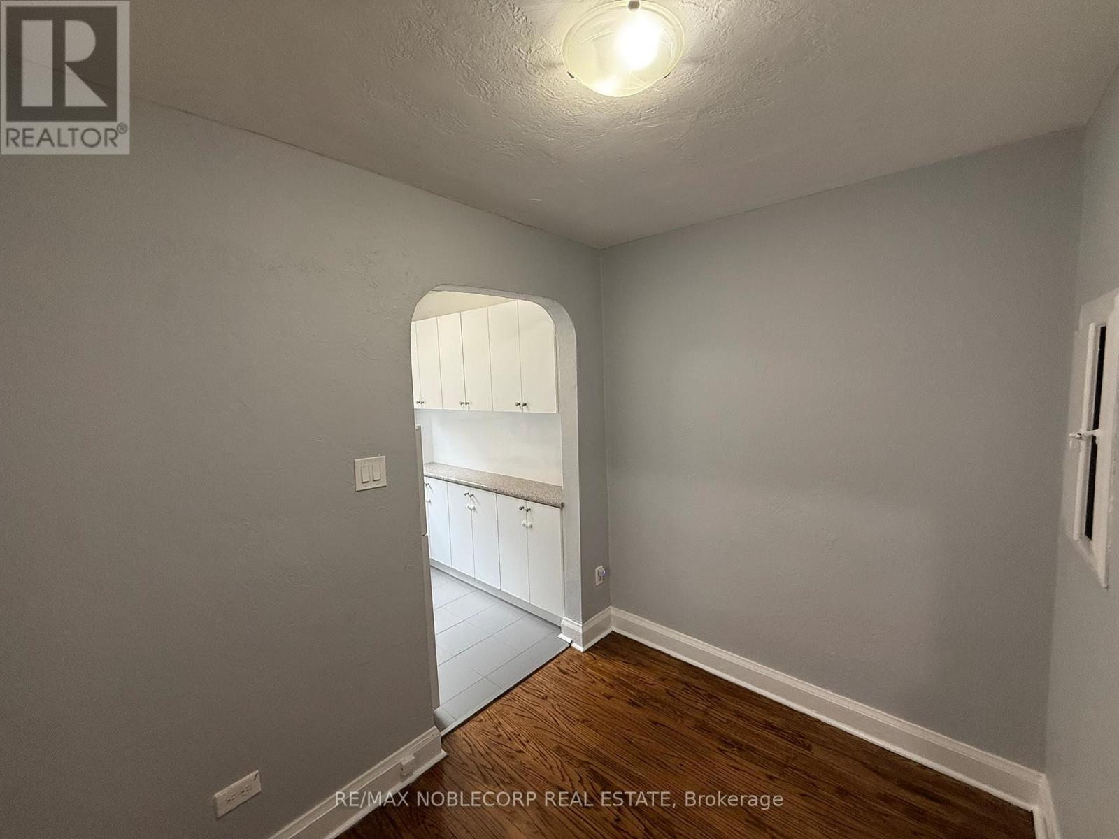 1 - 1377 Bayview Avenue, Toronto, Ontario  M4G 3A5 - Photo 5 - C12754392