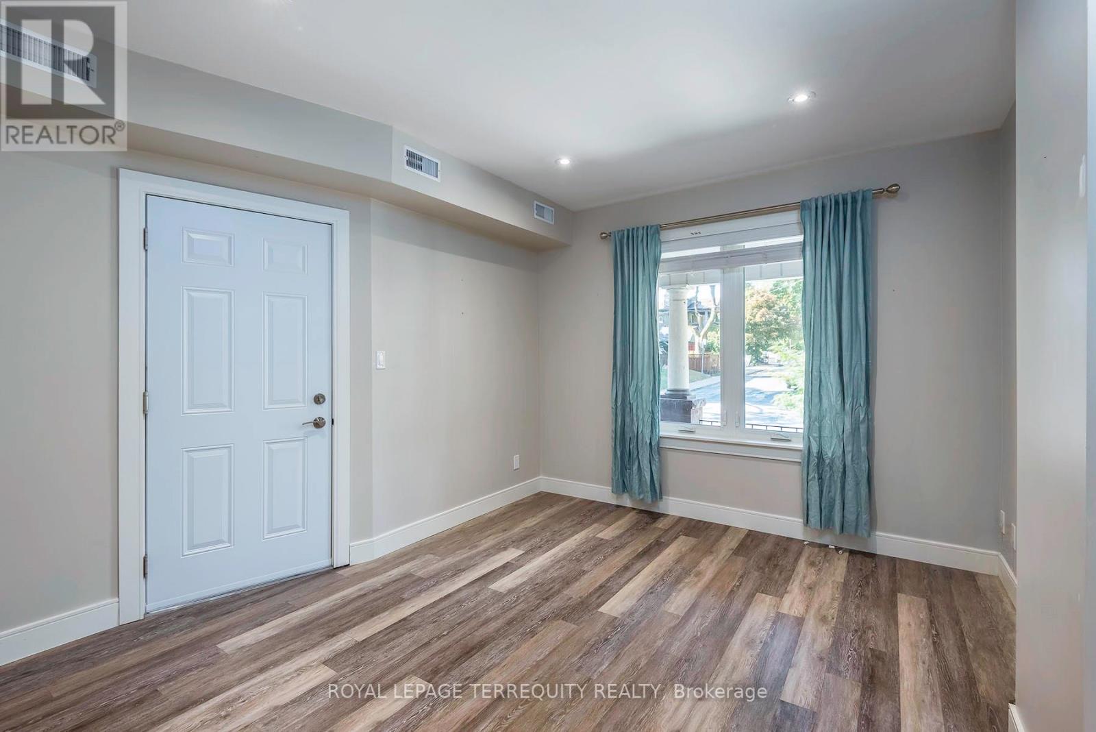 Main - 33 Havelock Street, Toronto, Ontario  M6H 3B3 - Photo 4 - C12754420