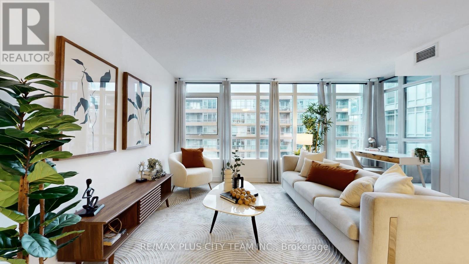 830 - 10 Capreol Court, Toronto (Waterfront Communities), Ontario  M5V 4B3 - Photo 5 - C12754472