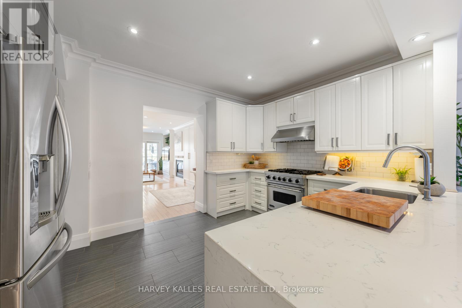 120 Fairlawn Avenue, Toronto, Ontario  M5M 1S8 - Photo 15 - C12754484