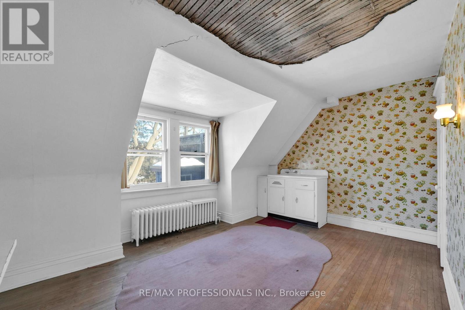 68 Dixon Avenue, Toronto, Ontario  M4L 1N6 - Photo 24 - E12754434