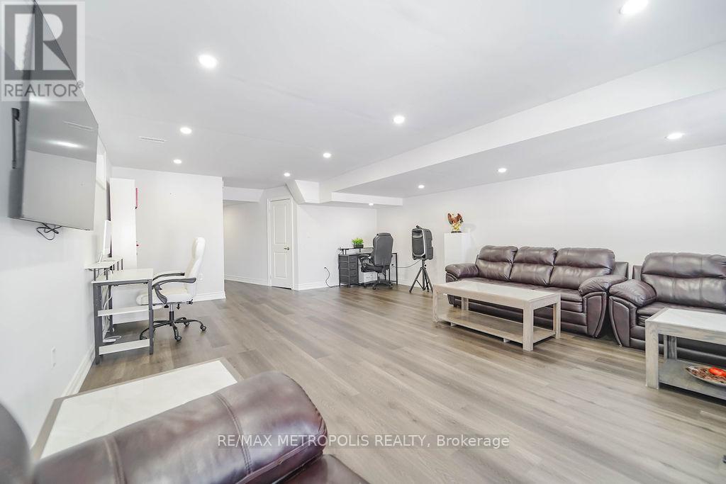 22 Haskins Crescent, Georgina, Ontario  L4P 0H4 - Photo 43 - N12753896