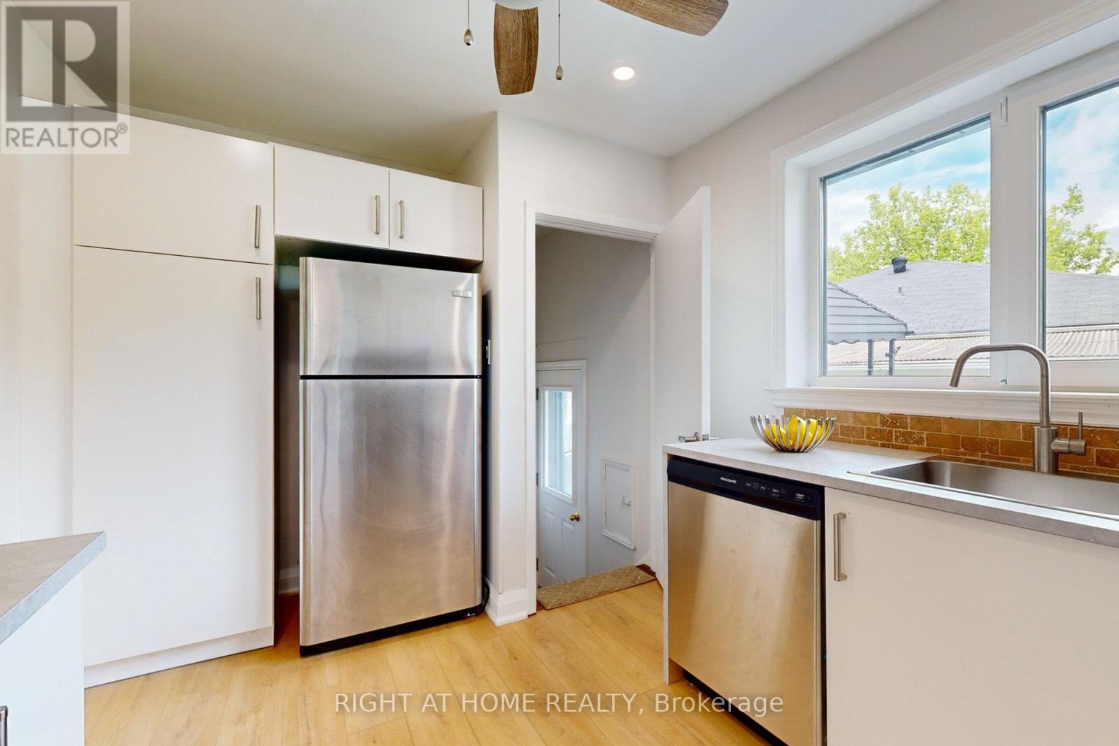 Upper - 78 Longford Drive, Newmarket (Bristol-London), Ontario  L3Y 2Y4 - Photo 8 - N12754230