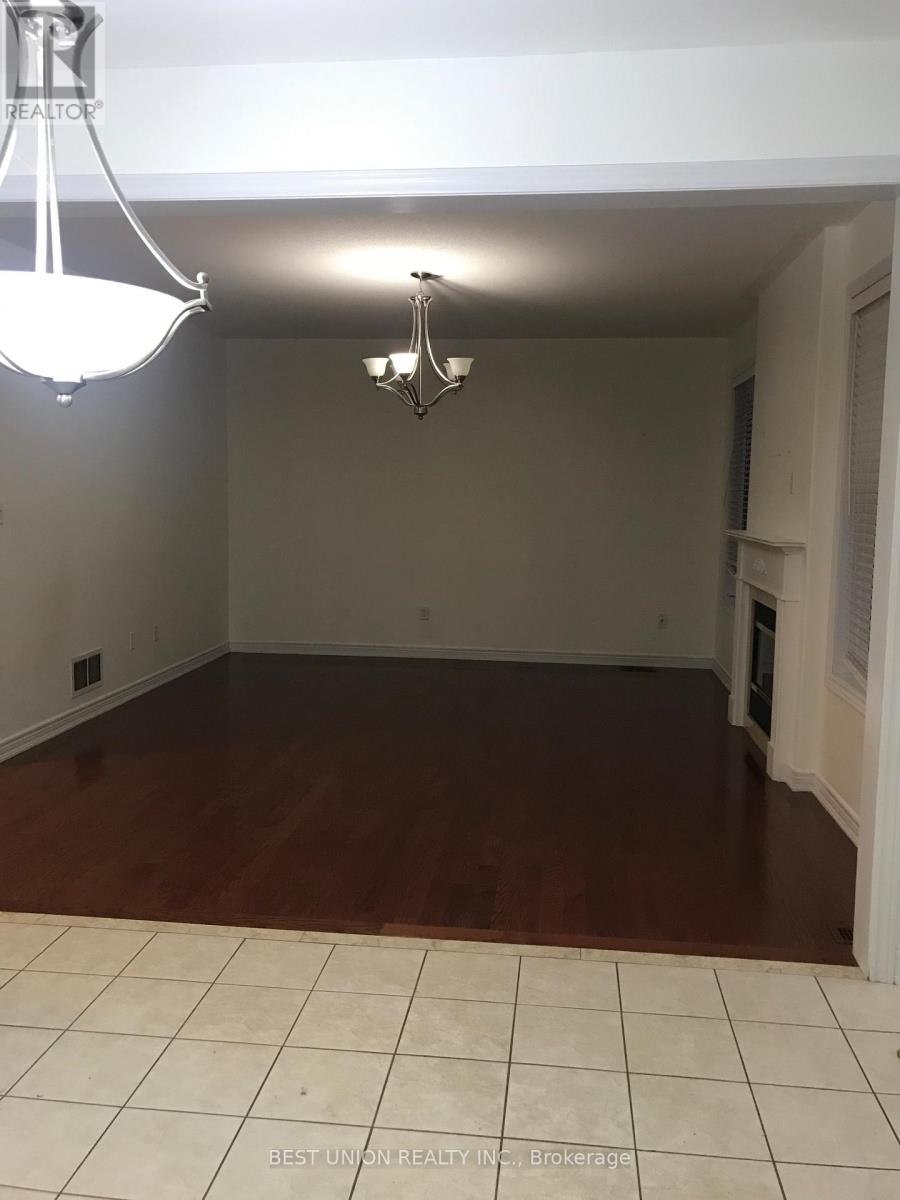 24 Heathfield Avenue, Markham, Ontario  L6C 3B9 - Photo 15 - N12754236