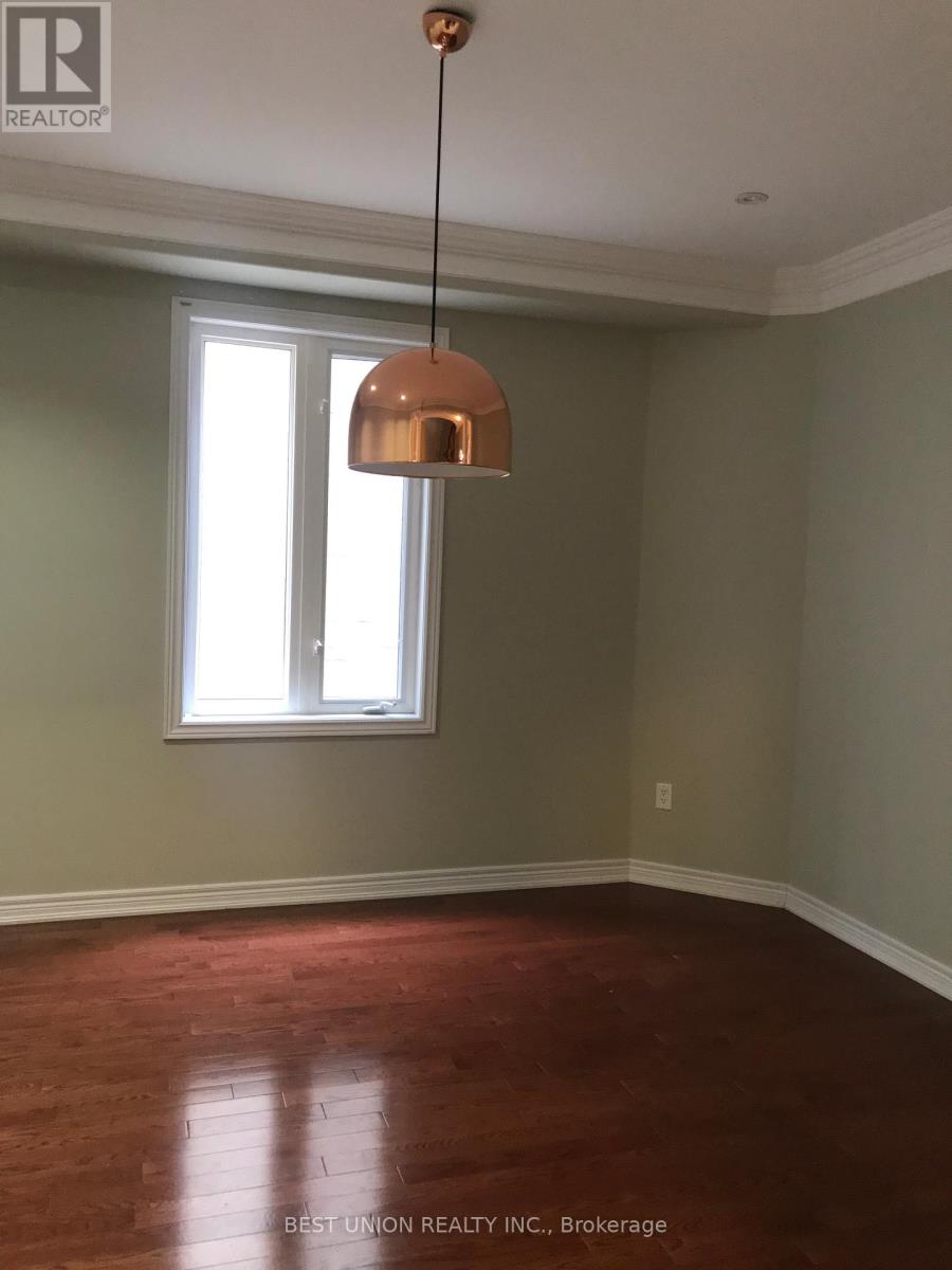 24 Heathfield Avenue, Markham, Ontario  L6C 3B9 - Photo 3 - N12754236