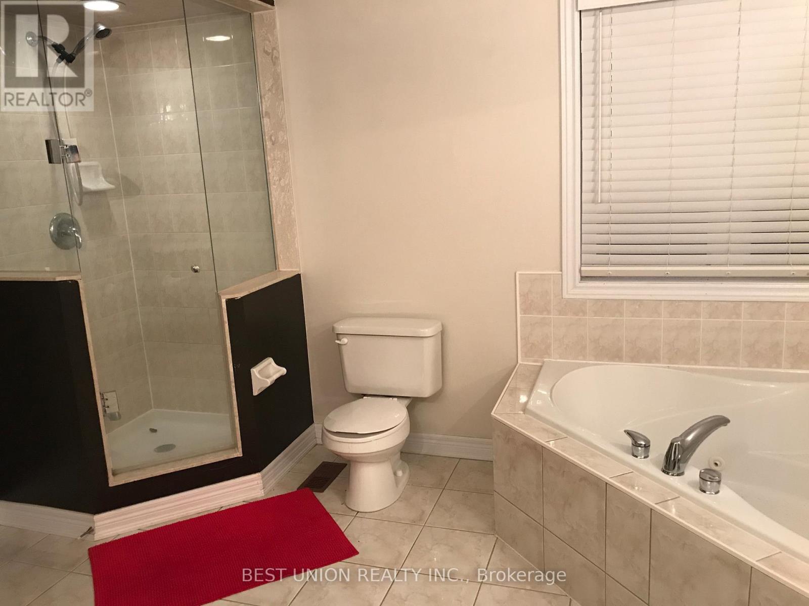 24 Heathfield Avenue, Markham, Ontario  L6C 3B9 - Photo 8 - N12754236