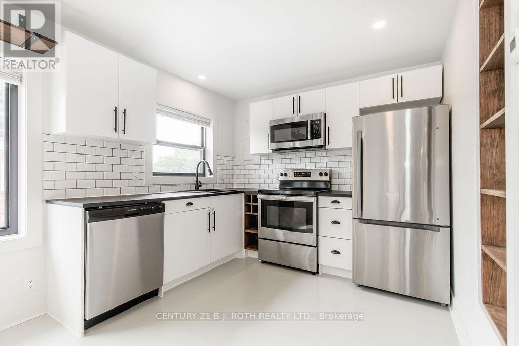 1370 Killarney Beach Road, Innisfil (Lefroy), Ontario L0L 1W0 - Photo 15 - N12754454