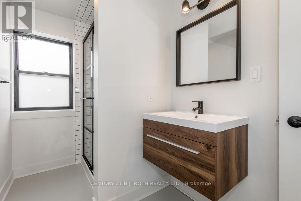 1370 Killarney Beach Road, Innisfil (Lefroy), Ontario L0L 1W0 - Photo 19 - N12754454