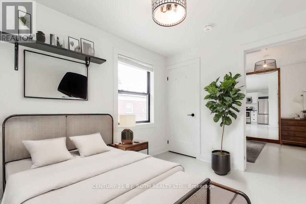 1370 Killarney Beach Road, Innisfil (Lefroy), Ontario L0L 1W0 - Photo 21 - N12754454