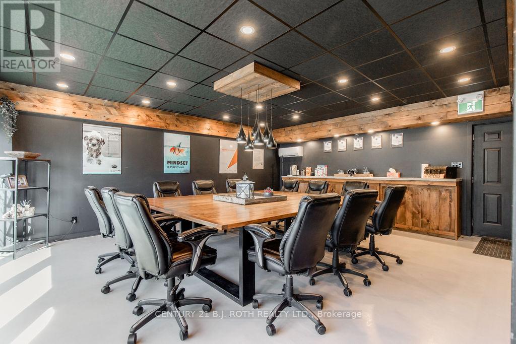 1370 Killarney Beach Road, Innisfil (Lefroy), Ontario L0L 1W0 - Photo 5 - N12754454