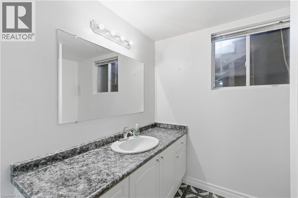 48 Alexsia Court Unit# Lower, Hamilton, Ontario  L9B 2T3 - Photo 20 - 40797783